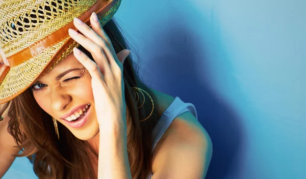 Mειώνονται oι καπνιστές στην Ελλάδα: Τι ισχύει για τους παθητικούς καπνιστές;