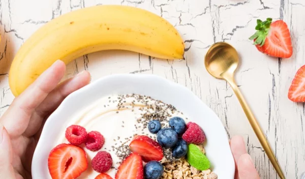 Δε σου αρέσει το γιαούρτι σκέτο; 8 διαφορετικοί τρόποι για να το απολαύσεις