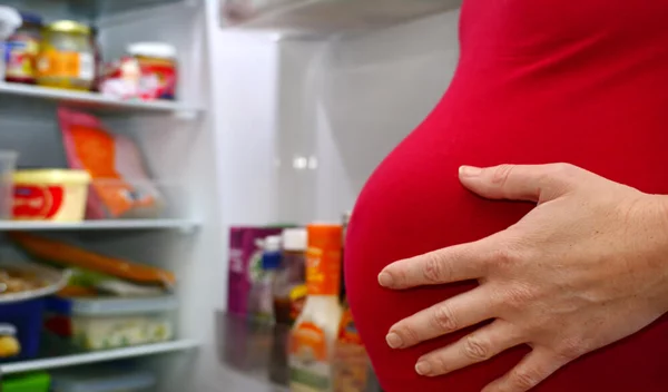 Οι 10 τροφές που δεν πρέπει να τρώνε οι έγκυες!