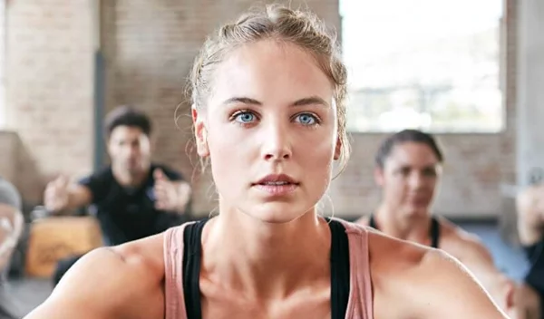 H άσκηση της Ελένης Πετρουλάκη για σφιχτούς γλουτούς