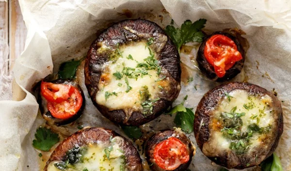 Ψητά μανιτάρια πορτομπέλο γεμιστά με τυρί