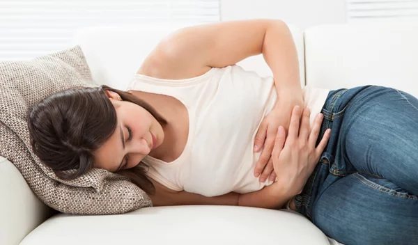 4 τροφές που καταπολεμούν το προεμμηνορροϊκό σύνδρομο