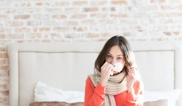 6 πράγματα που ΔΕΝ πρέπει να κάνεις εάν έχεις κρυολογήσει