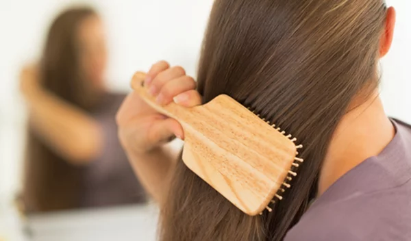 Τριχόπτωση: Οι βιταμίνες που θα "σώσουν" τα μαλλιά σας