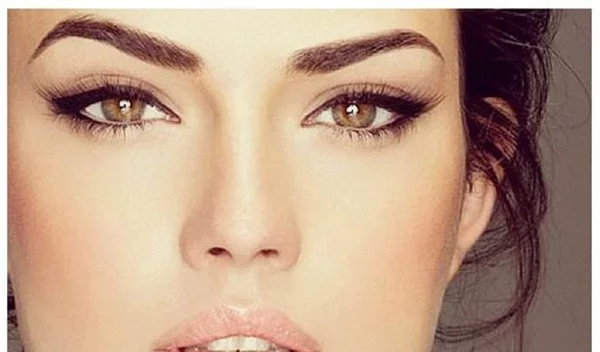 Βίντεο: Να πώς γίνεται η τέλεια γραμμή eyeliner (το δοκίμασα)