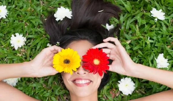 Φουλ ξηροφθαλμία: Γιατί νιώθεις τα μάτια σου στεγνά αυτή την περίοδο;