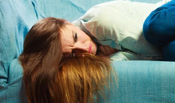 Νιώθεις κουρασμένη πάλι; Δες τα συμπτώματα που δείχνουν πρόβλημα υγείας