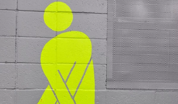 Πώς θα βρεις καθαρή τουαλέτα (και πώς δεν θα ντραπείς να τη χρησιμοποιήσεις) στη δουλειά, το σπίτι του φίλου σου ή το αεροπλάνο!