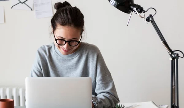 Πώς να γίνεις πιο παραγωγική στη δουλειά μέσα από Self-Care πρακτικές