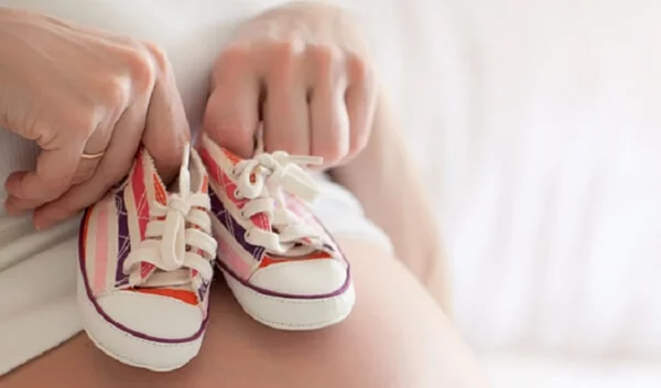 Κατάψυξη ωαρίων και υαλοποίηση: Πότε να την κάνεις και έχει σημασία η ηλικία;