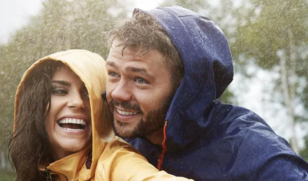 Ποια είναι η ιδανική σύντροφος σύμφωνα με έναν άντρα;