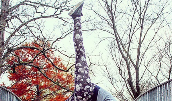 To πιο cool Shape Girl της εβδομάδας: H @yoga.in.the.kitchen εξερευνά την πόλη της κάνοντας yoga!