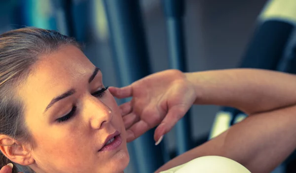 Αυτή είναι η 4λεπτη προπόνηση - θαύμα για να κάψεις λίπος