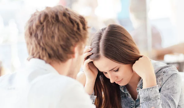 Οι 7 φάσεις που περνάει κάθε γυναίκα μετά τον χωρισμό!