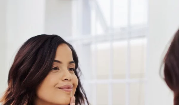 Μάσκα με ελαιόλαδο και γάλα για τις σακούλες κάτω από τα μάτια