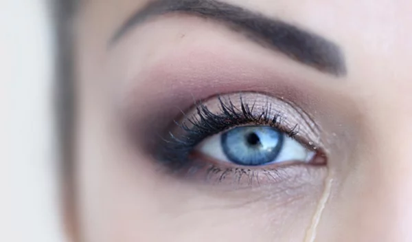 Ο ιός Ζίκα μπορεί να ζει στα μάτια σου, σύμφωνα με νέα έρευνα