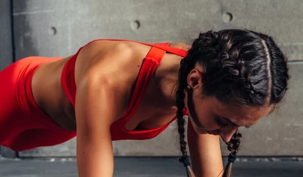 Γυμνάζομαι, τρώω σωστά, αλλά δε χάνω βάρος και έχω πάντα πρησμένη κοιλιά