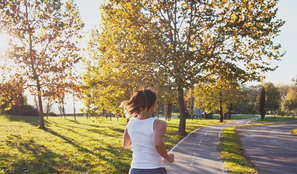 Τι αθλητικά παπούτσια να πάρω; (θες να κάνεις βάρη, να παίξεις τένις, να τρέξεις ή να περπατήσεις;)