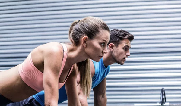 Ξέρεις το Bosu; Οι pro ασκήσεις με μπάλα ισορροπίας για super σώμα!