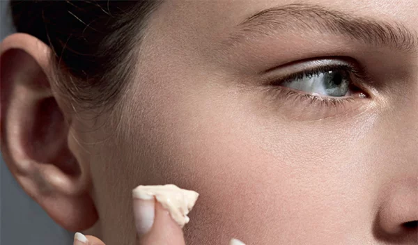 Φτιάξε μόνη σου τα δικά σου καλλυντικά! (είναι πιο εύκολο απ'όσο νομίζεις)