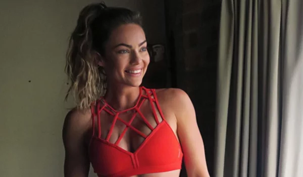 Λίπος στην κοιλιά: H ημερήσια διατροφή της Emily Skye! Το fitness μοντέλο δείχνει πώς κάνεις σέξι γράμμωση