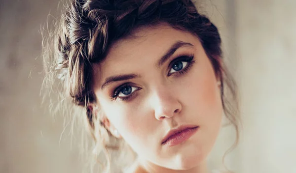 10 πράγματα που πρέπει να ξέρεις πριν κλείσεις ραντεβού για επαγγελματικό μακιγιάζ