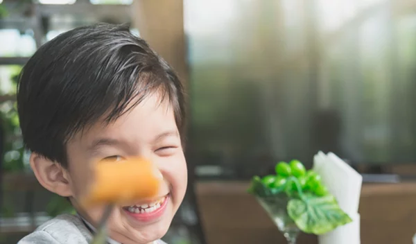 Παιδική διατροφή: H σωστή ποσότητα σερβιρισμένη σε 6 συμβουλές της διατροφολόγου!