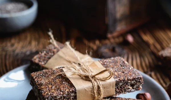 Μπάρες βρώμης με σοκολάτα; Δοκίμασε αυτή τη συνταγή