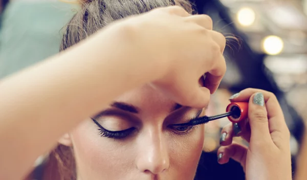 Το ιδανικό μακιγιάζ ανάλογα με το χρώμα ματιών σου