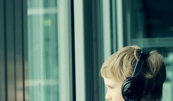 1 στα 100 παιδιά στην Ελλάδα εμφανίζουν διαταραχή αυτιστικού φάσματος - Τα αγόρια υπερτερούν με 4 προς 1