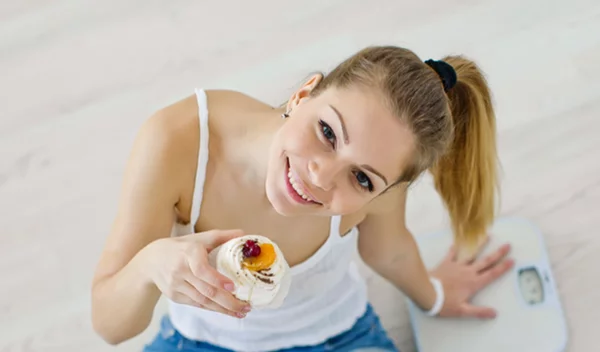 Δες τι μπορεί να κάνει στο συκώτι σου μόλις 1 γεύμα με πολλά λιπαρά!