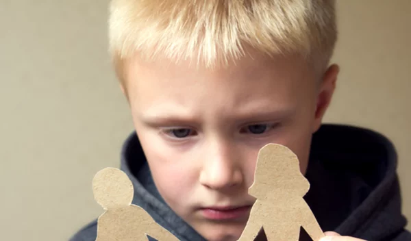 «Μαμά, θα μείνω στον μπαμπά απόψε»: Οδηγίες προς χωρισμένες μαμάδες και μπαμπάδες