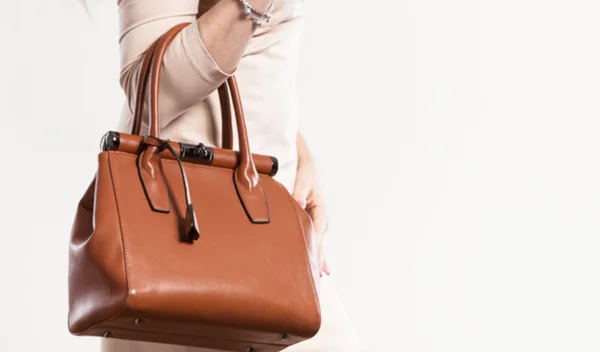 7 designer τσάντες που είναι πιο οικονομικές απ’ό,τι νόμιζες