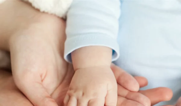 Όσο πιο πολλά παιδιά τόσο μεγαλύτερος ο κίνδυνος εμφράγματος στους γονείς