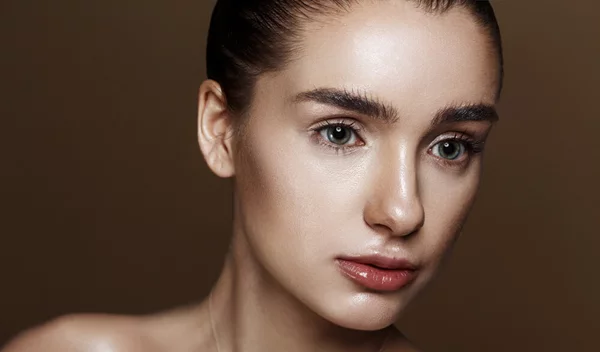 Τέλεια επιδερμίδα προσώπου με τα εύκολα tricks της celeb αισθητικού