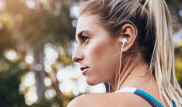 Γιατί βγάζω σπυράκια; Αυτό είναι αντικείμενο που χρησιμοποιείς κάθε μέρα και σου δημιουργεί σπυράκια