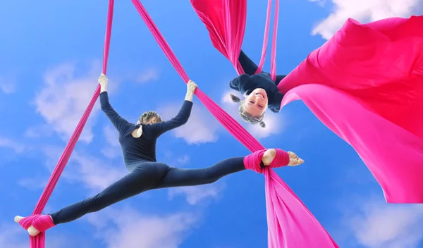 To Shape συστήνει: Όσα έμαθε η Ευμορφία Σαββαΐδη στον εναέριο ακροβατικό χορό - να κάνεις ή όχι;