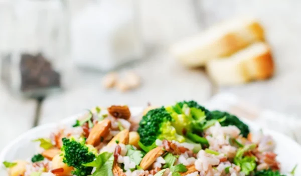 Νηστεία για αδυνάτισμα: Διαιτολόγιο 7 ημερών για απώλεια βάρους και αποτοξίνωση