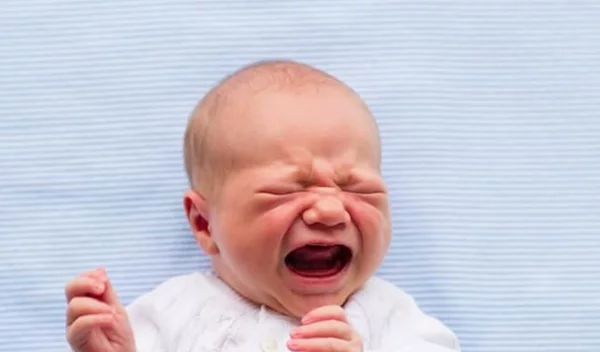 Πόσο κλαίνε τα μωρά τις πρώτες εβδομάδες μετά τη γέννησή τους; Τι ρόλο παίζει η χώρα γέννησης;
