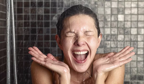 Aπολέπιση με καφέ; Ξεπερασμένο! Αναβάθμισε την περιποίηση σου σήμερα! (καθαρισμός, απολέπιση, ενυδάτωση)