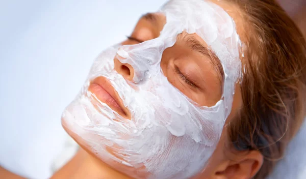 Τα μυστικά της beauty editor για αποτοξίνωση της επιδερμίδας σου