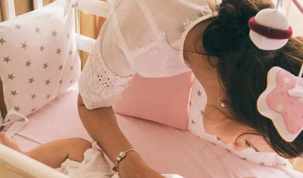 Γιατί δεν κοιμάται το μωρό; Οι 29 "καλύτερες" δικαιολογίες που έχεις φανταστεί