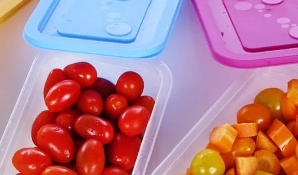 Είναι καρκινογόνα; Πώς να τηγανίζεις, πώς να ψήνεις το κρέας, τι δοχεία να βάζεις στο μικροκυμάτων; Να τι συστήνουν οι έρευνες