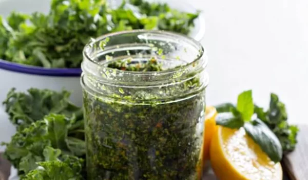 Πώς θα φτιάξεις σάλτσα pesto από kale