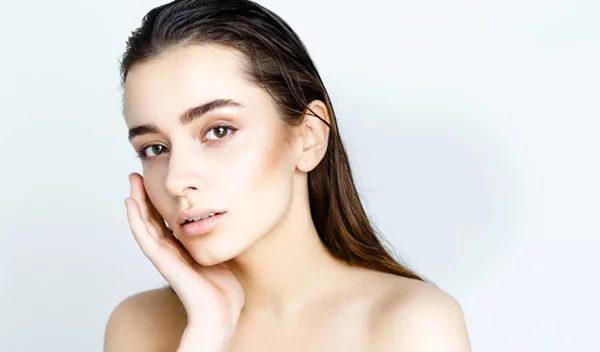 Καστανά μάτια; Ιδού το τέλειο μακιγιάζ για σένα