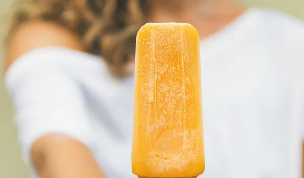 5 συνταγές για γρανίτες με αλκοόλ: Έτσι θα κάνεις τα κοκτέιλ σου γρανίτα παγωτό