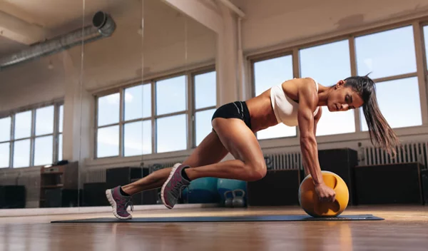 Xαμηλή VS Yψηλή ένταση: Τι σημαίνει ο κάθε fitness όρος για την προπόνηση σου;