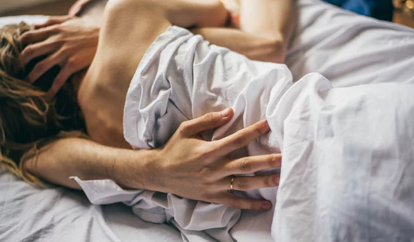 Οργασμός στον ύπνο σου κι άλλα «περίεργα» που μάθαμε για το σεξ