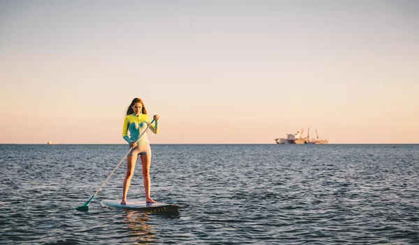 Tα καλοκαιρινά αθλήματα που καίνε τις περισσότερες θερμίδες! (μάθαμε πόσες ακριβώς)