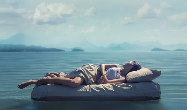 Πόσες ώρες ύπνου ανά ηλικία χρειαζόμαστε; Από 3 μηνών έως 65+ ετών ιδού το πρόγραμμα ύπνου που πρέπει να κάνεις